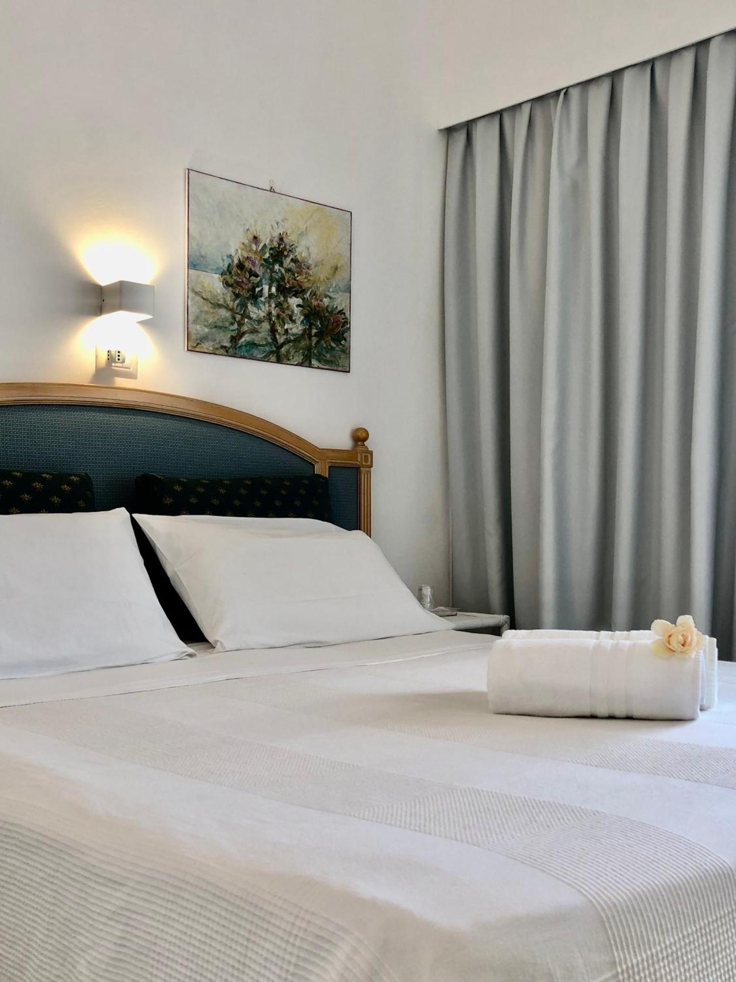 Hotel Pinocchio Католика Екстериор снимка